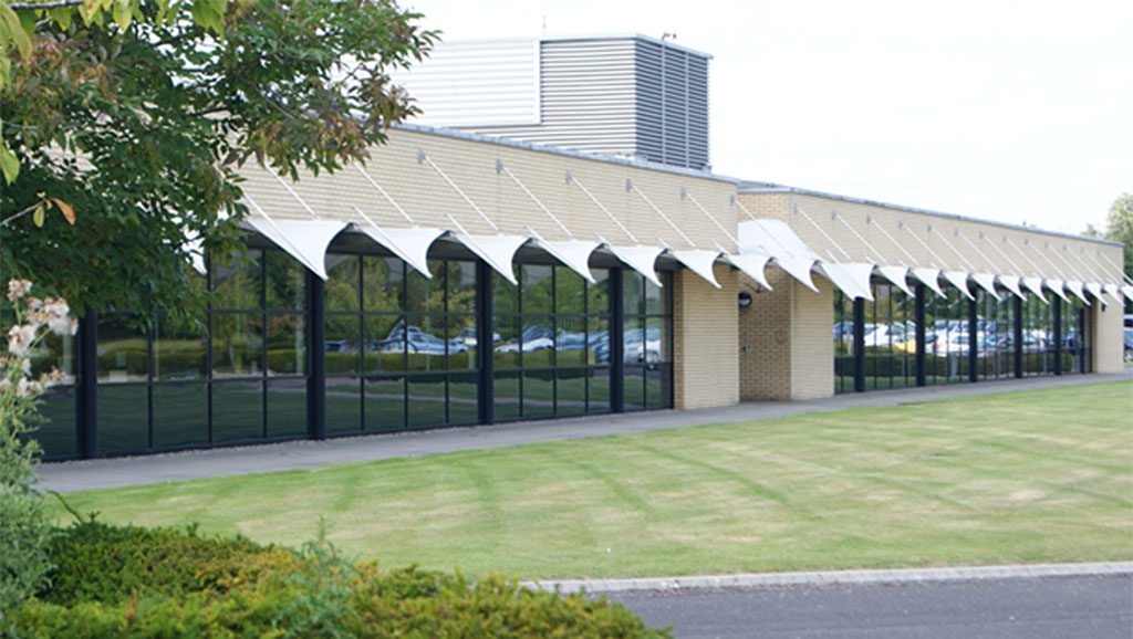 CML Microcircuits 本社