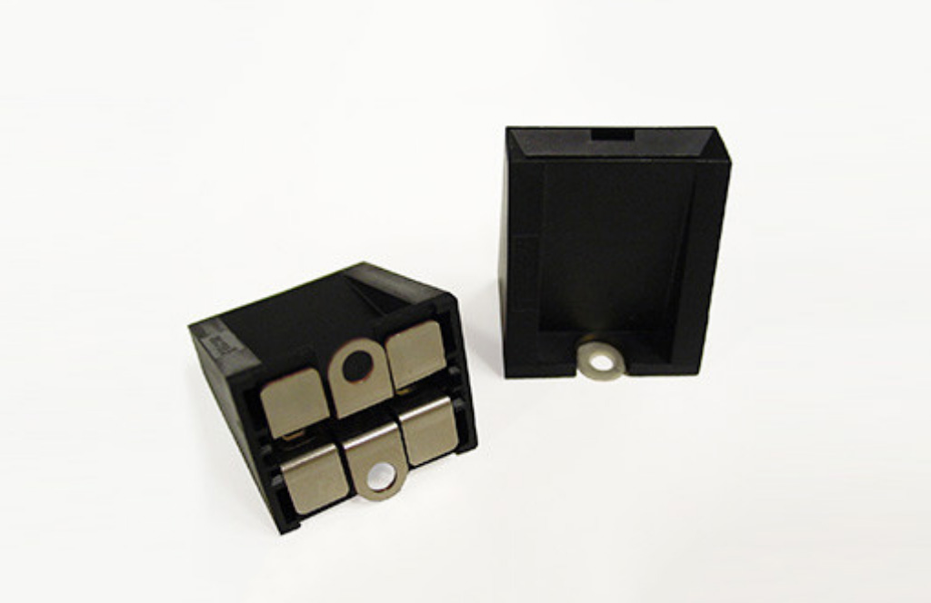 Bus bar 接続用コネクタ CROWN CLIP Bus bar 接続用コネクタ CROWN CLIP