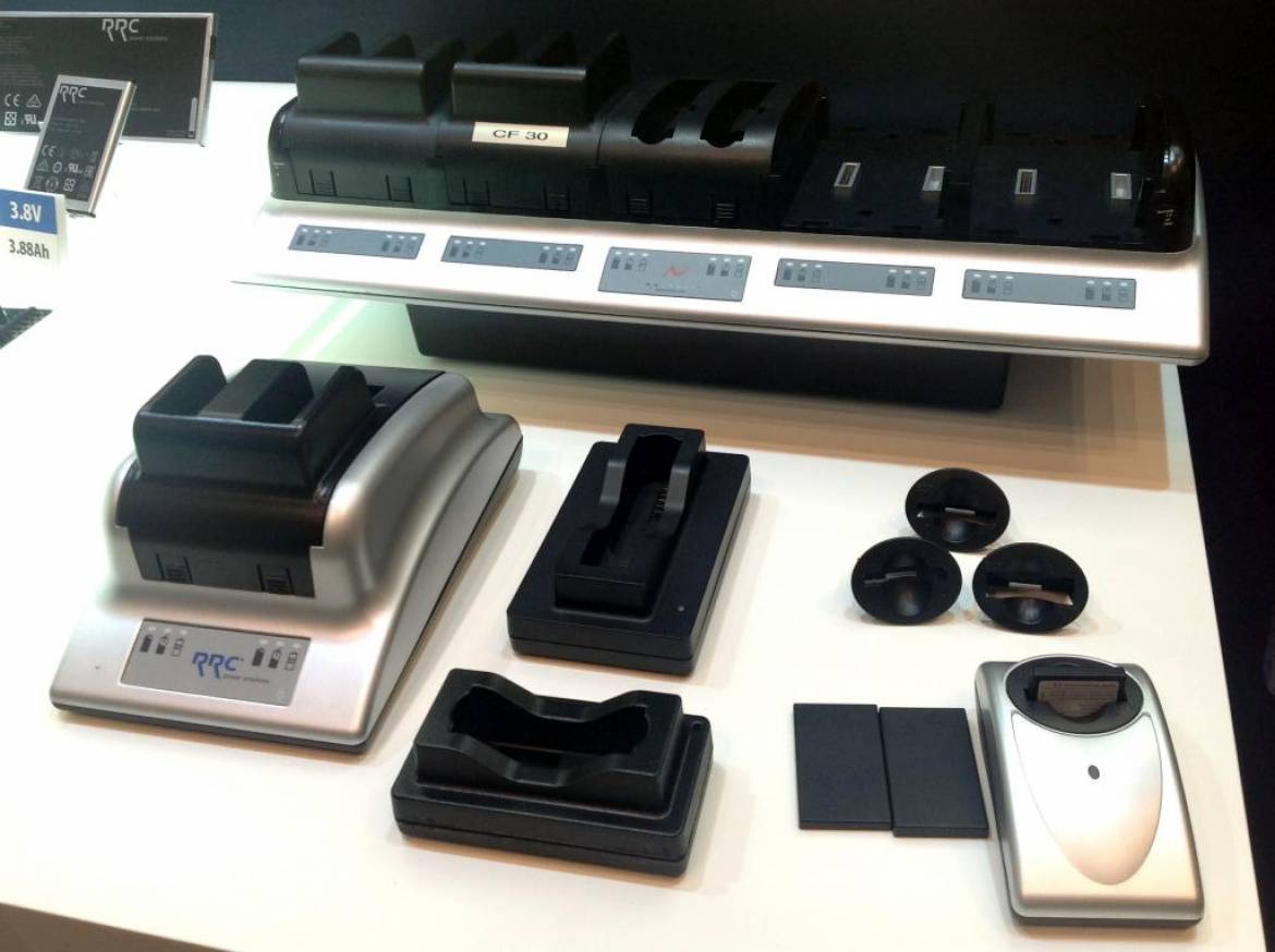 各種スマート充電器の展示