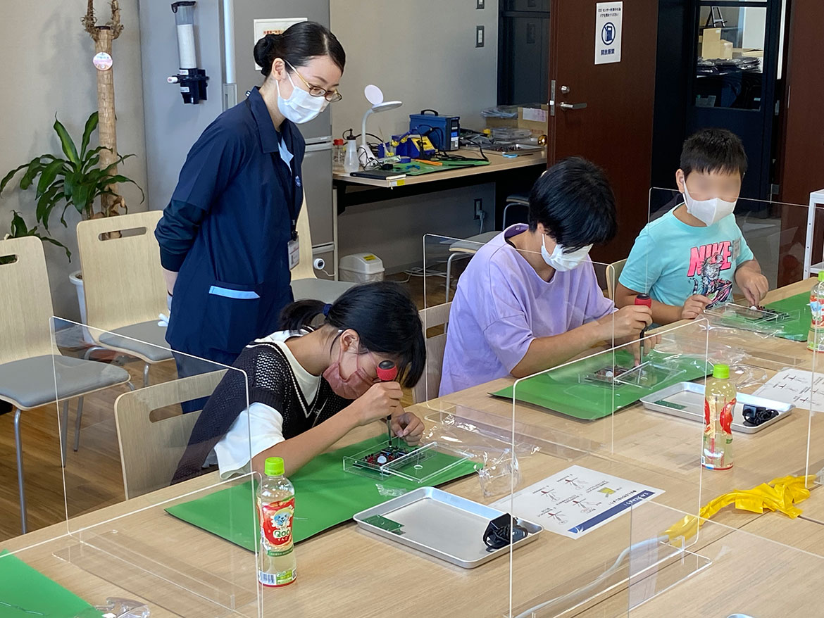 センサーキットを自分たちで製作しました。